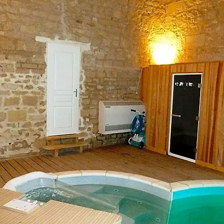 Nocleg ze śniadaniem La Au Chateau Pernant
