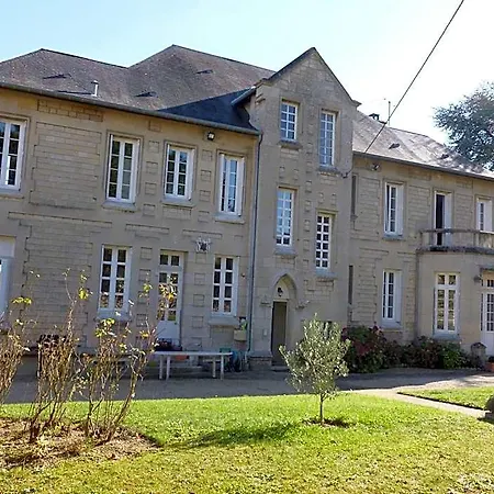 La Au Chateau Pernant