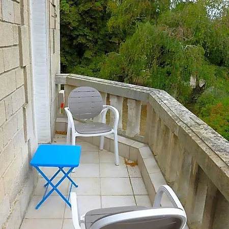 La Au Chateau Nocleg ze śniadaniem