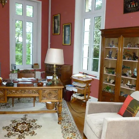 Frühstückspension La Au Chateau Pernant