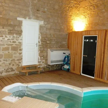 Nocleg ze śniadaniem La Au Chateau Pernant