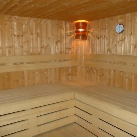 La Au Chateau Bed & Breakfast